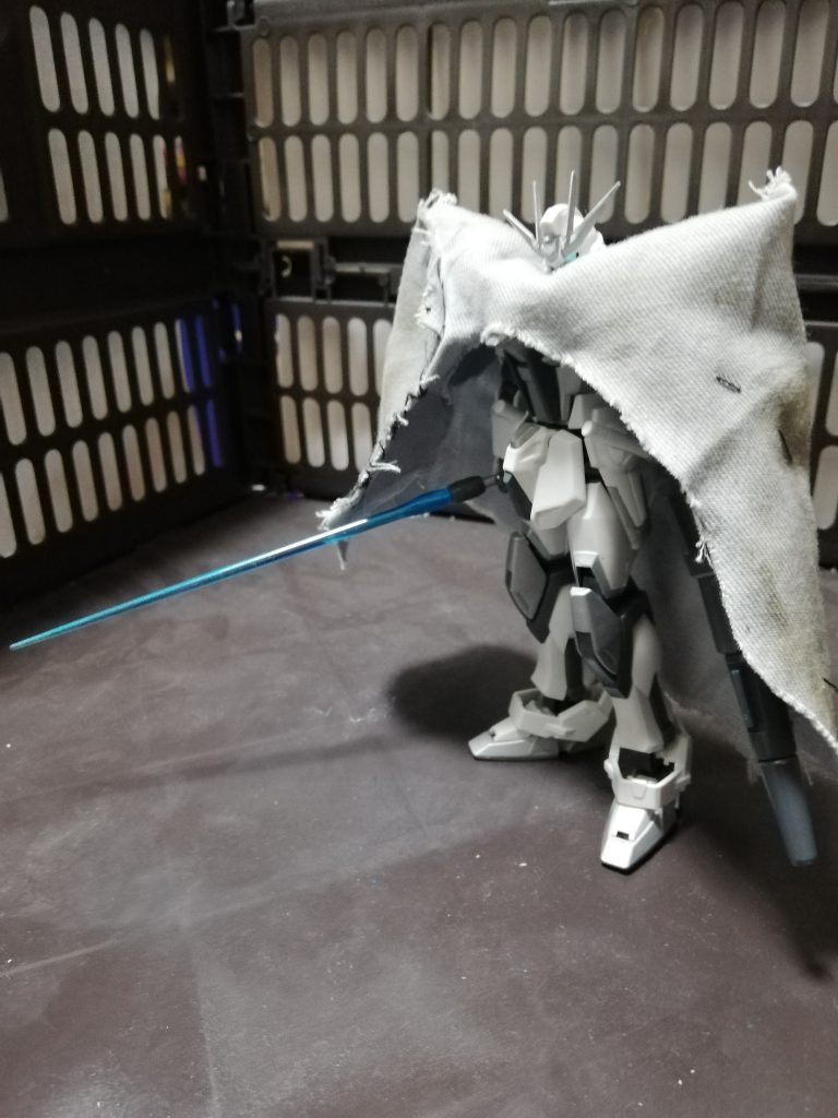 期間限定でリペア機体のみで参加できるバトルロイヤル戦に参加している。
「まさかこんなに良いタイミングで開かれるとは」
フィールドはいくつかあり、参加者は全員ランダムで配置される、正直面倒な相手とは関わりたくないのでできるだけ都市やジャングルなどの遮蔽物が多く、逃げやすい場所がいいなぁ
「ミッションスタート!皆さん優勝目指して頑張ってくださいね〜!」
司会者の掛け声と同時にそれは開催された