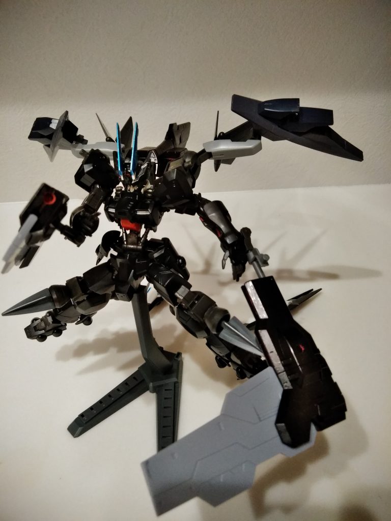 膝のスパイクによる格闘も