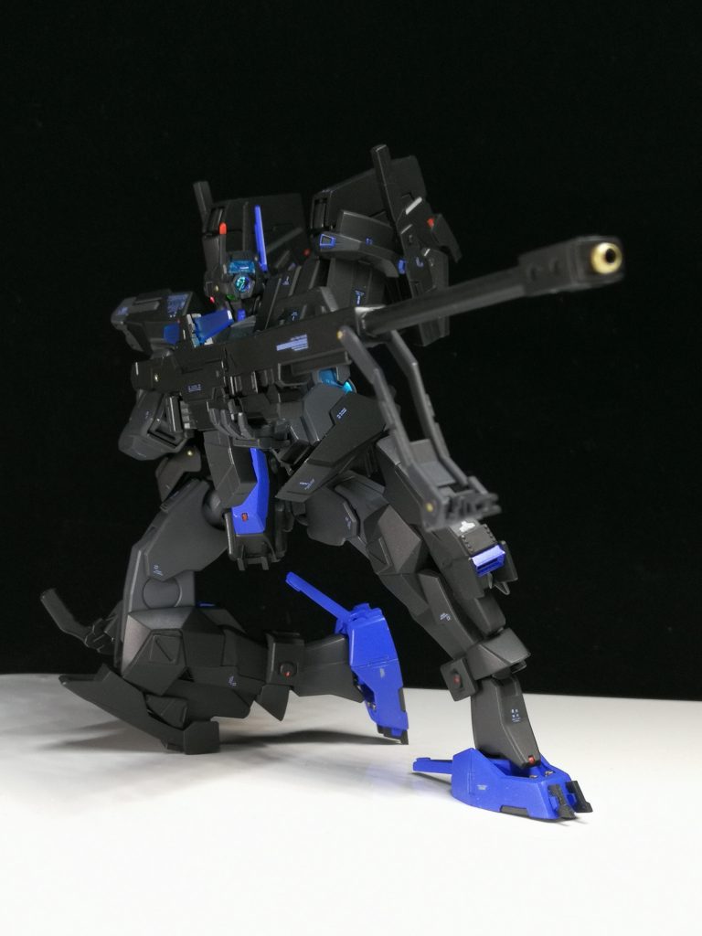 ■GNアンチマテリアルライフル
対戦車ライフルをモチーフに製作しました。動きながらの射撃も勿論、バイポッドを展開させ狙撃も可能です。