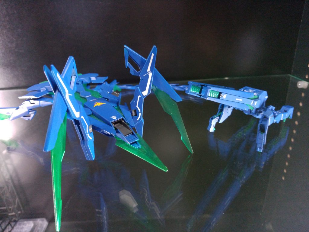 造り的に足に見立てることができるので、なかなか可愛い子が出来たと思います。