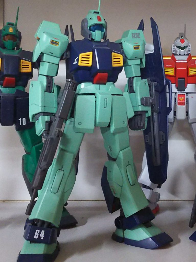 一度は成型色仕上げで完成してました