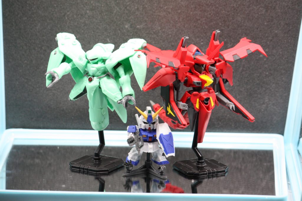 サイズ確認用のアレックスとノイエ・ジールとパシャリ