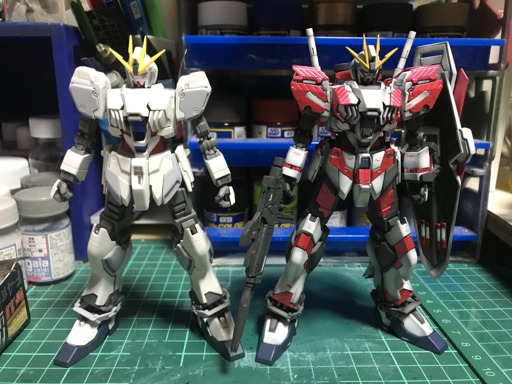 ナラティブ素体の仮組が出来た時点でC装備と並べてみました。