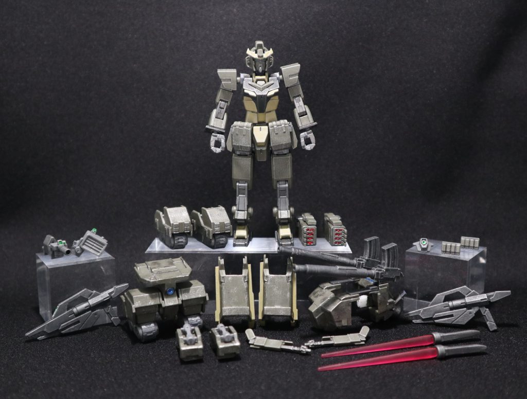 スタティックディスプレイ 全アーマーはちゃんと着脱可能。装着しての撮影はしてませんが、肩の機関銃や投光器も着脱可能。