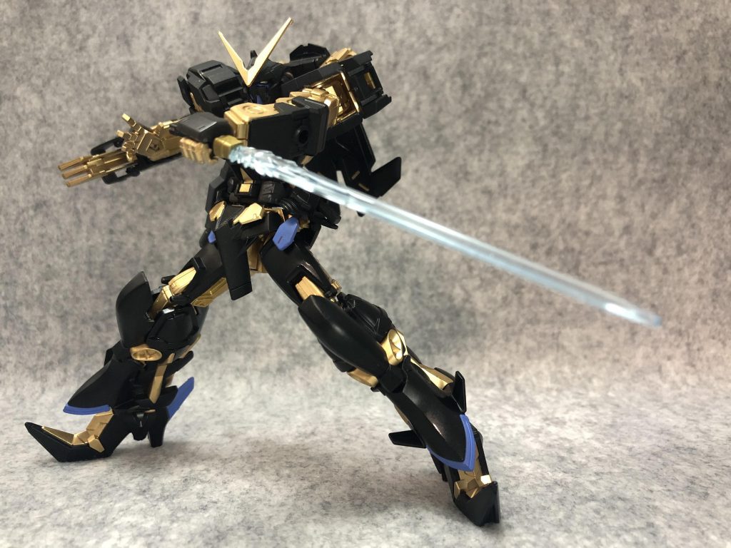 73J2式試製双刀型ビームサーベル

これもアカツキのものです。未使用時は左腰部にマウント。