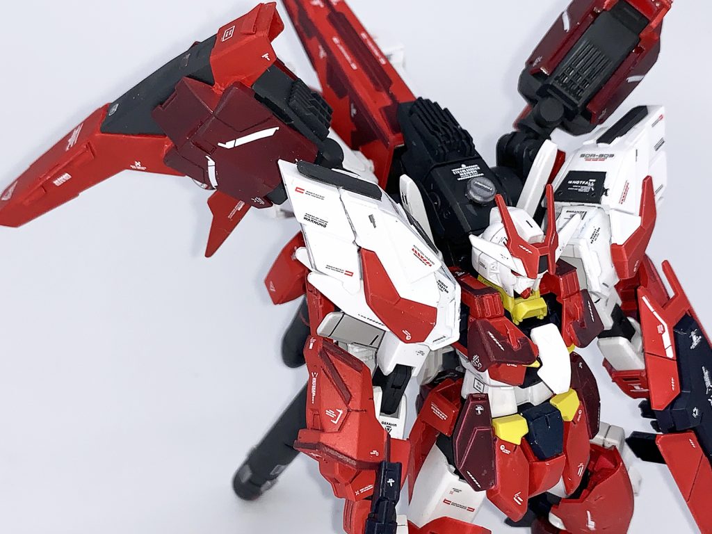 水性ホビーの赤がどうしてもムラができて塗面は汚いです;
赤って綺麗に塗るのが難しい印象。