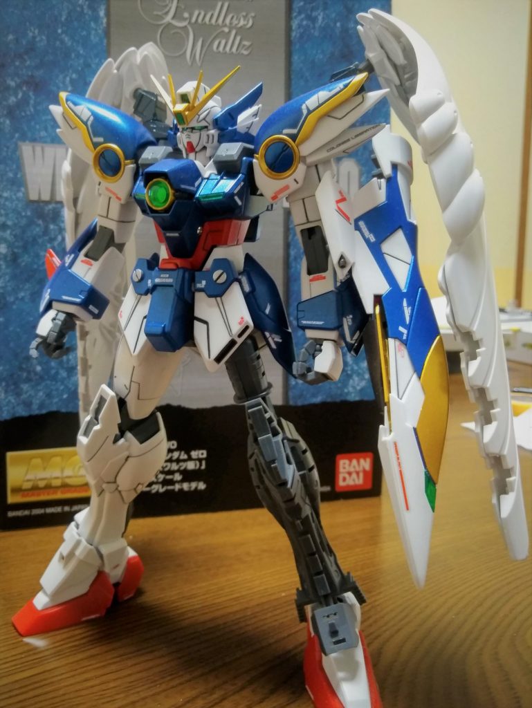 最終形のイメージ作り。プロトゼロの脚がいい感じに合っています(^^)vフロントアーマーにバーニアを仕込む作業が細かすぎて…泣きそうになりました(笑)