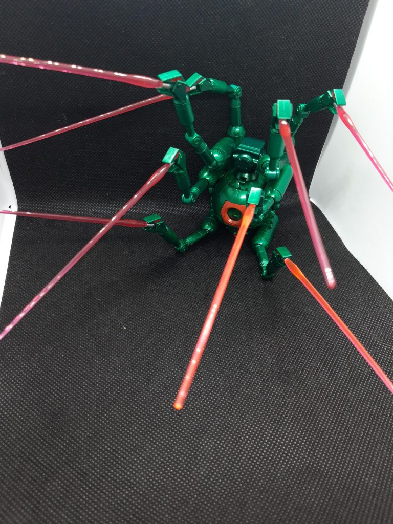 斜め上から。ジャイオーンやダハックとコンセプトは一緒ですね。