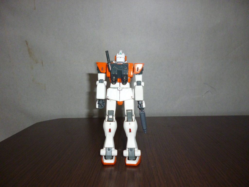 ・ジム・コマンドライトアーマー(カケル・クロサワ中尉機)
隊長機。
02小隊の隊長であるクロサワ中尉は一撃離脱戦法を得意としており、それに合わせた機体を使用している。