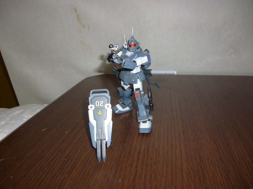 「・・・隊長、射線上を飛び回らないでください。誤射してしまいます。むしろ隊長ごと撃っていいですか?」