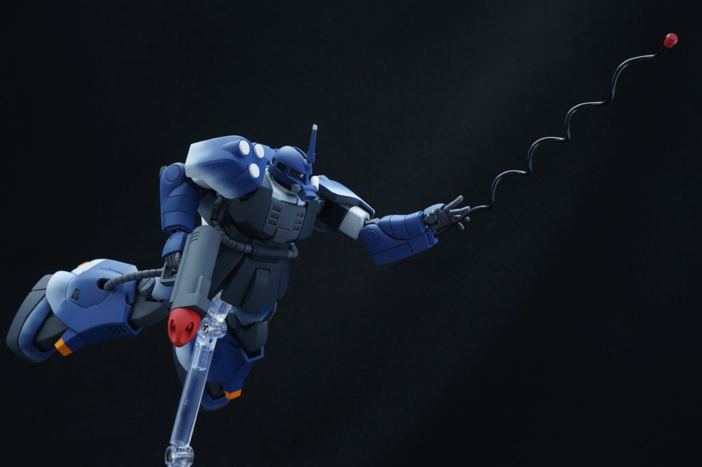 ## マグネットハーケン
左腕についている赤いポッチから発射される牽引用ワイヤー。

超硬スチールには付くとは思うんですけど、ガンダリウムに付くのかな？
チタンって完全非磁性のハズなんだけどルナチタニウムはチタンじゃないからセーフ理論でゴリ押しましょう。