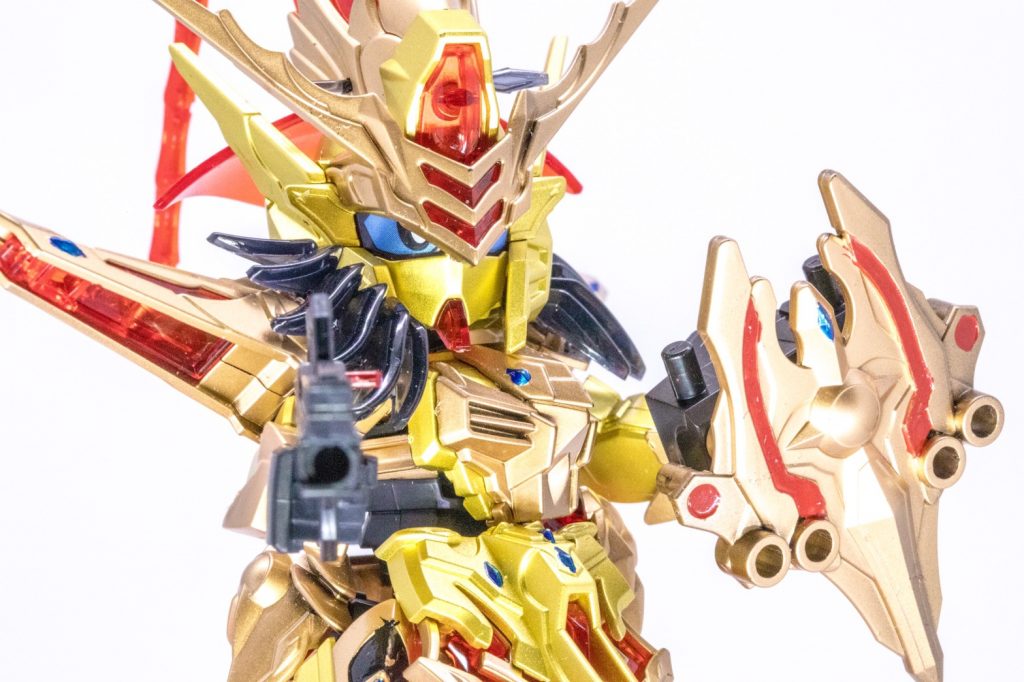 ゴールド以外の差し色はすべてアクリジョン筆塗りです