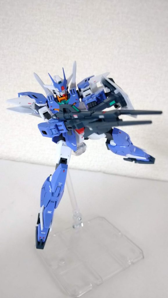 シールドとライフルが合体するのスタービルドストライクみたいでいいですよね！