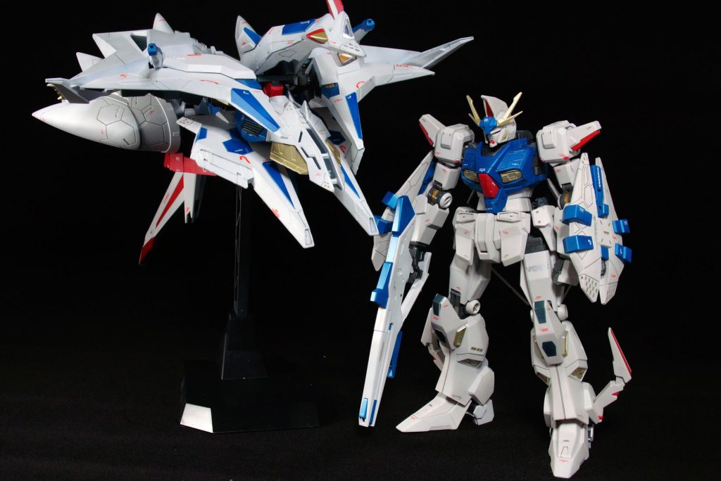 FFユニットと合わせて　股間のパーツはあえてペーネロペーの状態のまま
オデュッセウスガンダムのランディングギアユニットの着床面は赤色に変更