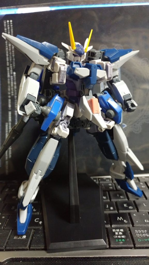 制作途上写真。
コアガンダムのジョイントパーツにガンプラバトルアームアームズ、パワードアームズパワーダーのパーツを使い、ガンダムザラキエルの手足を接続しています。