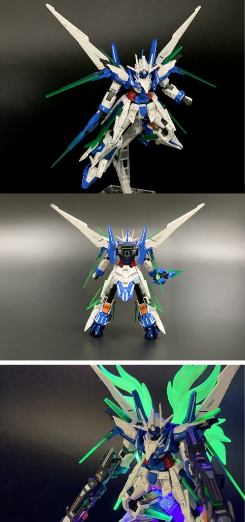 LICHTモードの前後。
一気に軽くなって速くなった!!というのが一目でわかれば狙い通り。
動力は機体内蔵貯蔵タンクのGN粒子なので、活動時間に制限あり。
一時的にGN粒子を緑の翼状に放出して加速できるといった設定を入れてます。