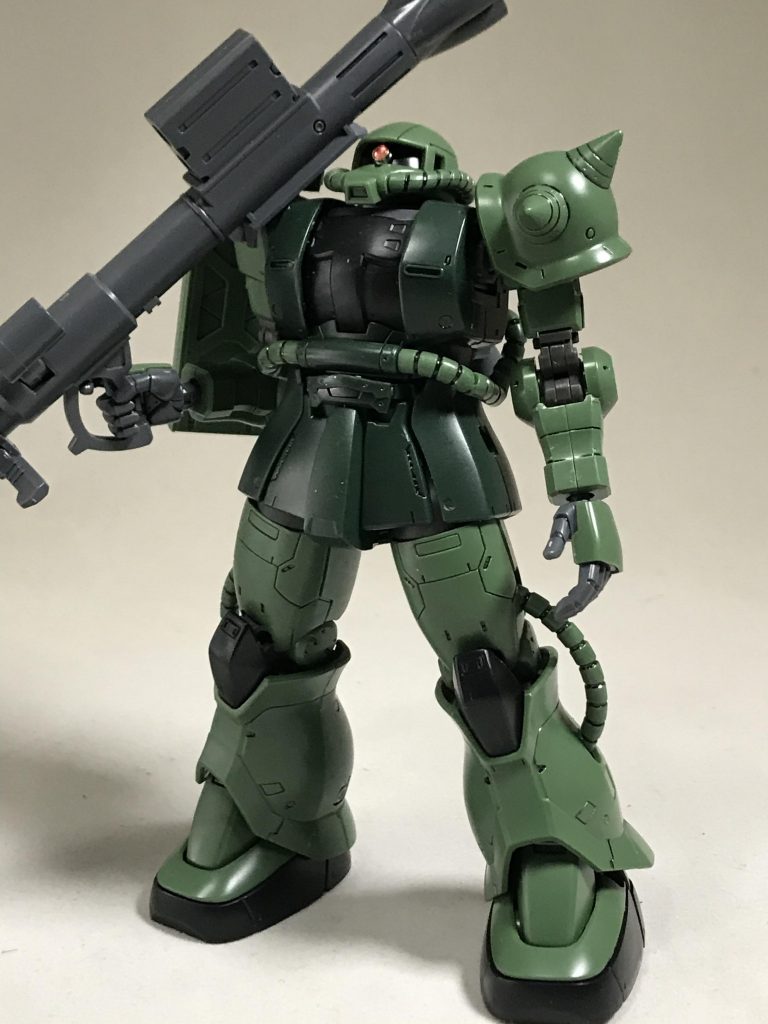 ORIGINのザクですね。モノアイだけ、ハイキューパーツのSPプレート2（2.0mm用）にwave Hアイズを入れたものを貼り付けています。