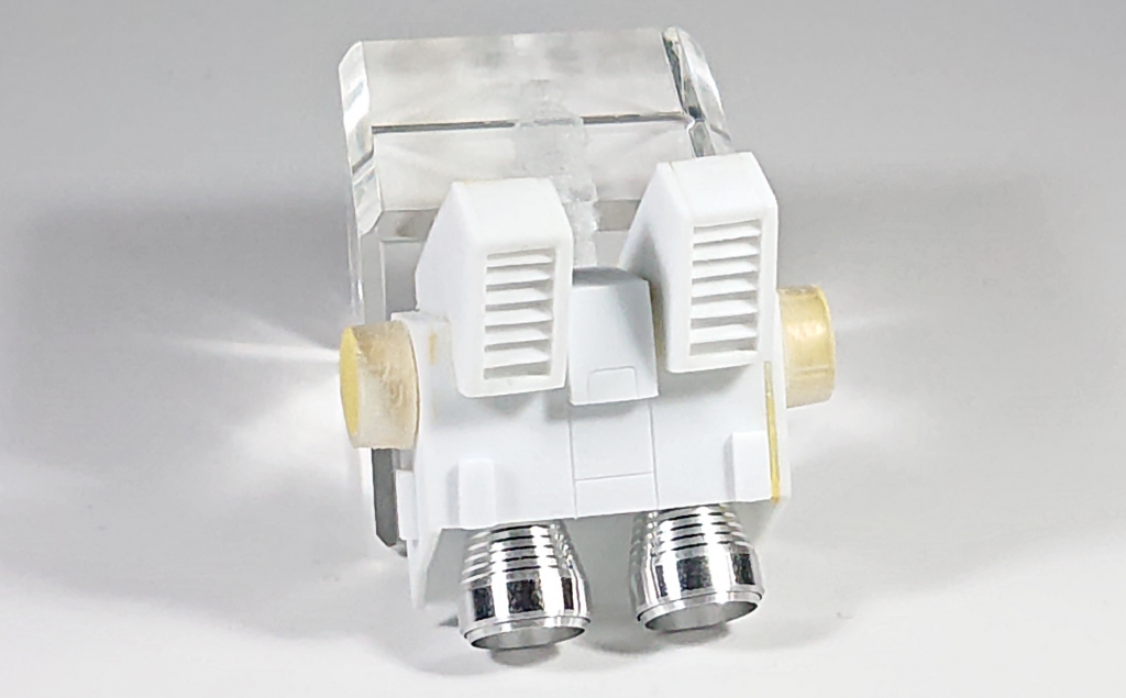 バックパックとシールドはプラ板を合わせてフルスクラッチしています。