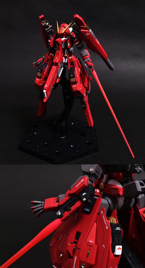 両腕にビームサーベルユニットを増設ユニコーンの物を改造しました。