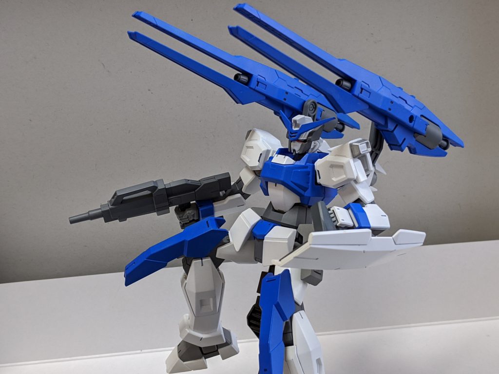 開放バレル型連装ビームキャノン。
ランサーミサイルの代わりにビーム発射口を仕込み、ビームキャノンにしました。1.8倍の威力に2倍のエネルギー消費のイメージで。