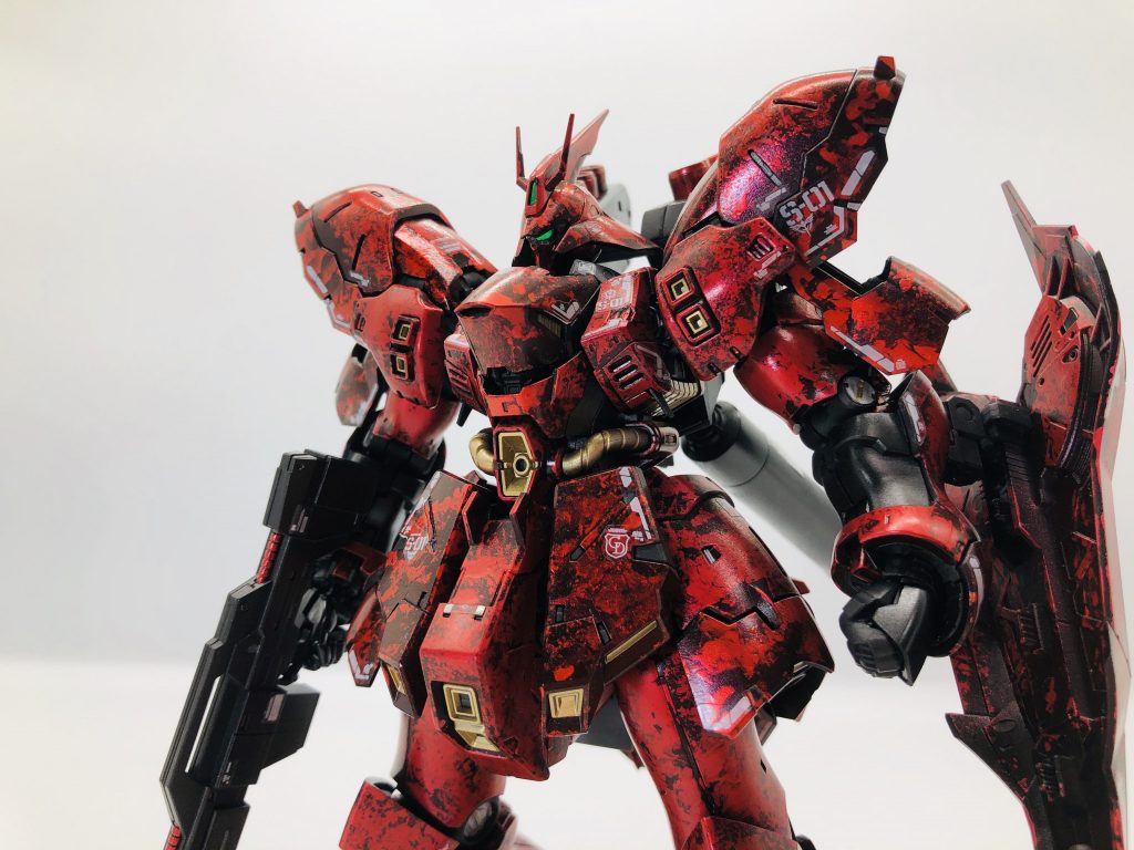 バストアップ

クリアコートをたっぷり塗った後で、水に漬けた紙やすり（2000）でしっかり表面処理してます。