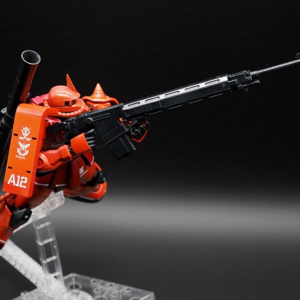 HGオリジン　シャア専用ザクⅡ