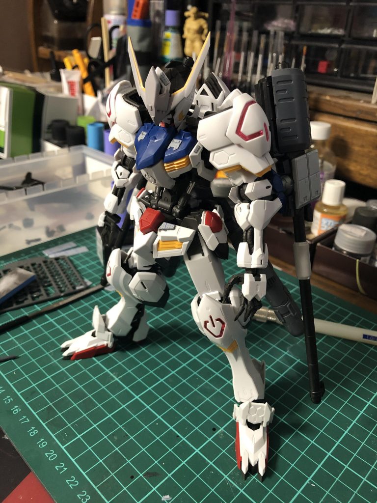 仮組みです
ちょっと寂しいと思ったとこにプラ板をはりつけたりしました