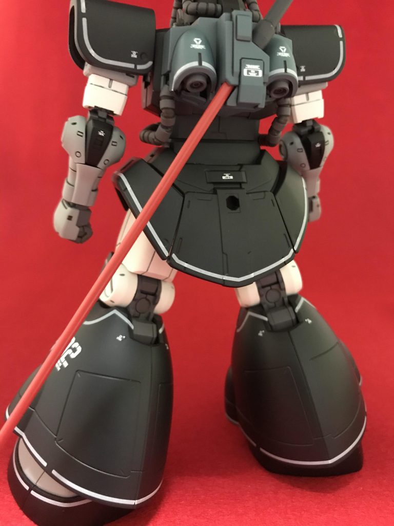 ラインマーキングはキットに付属しているリアリスティックデカールを使用したのですが、所々浮いてしまいました。脱脂は行ったんですけどね。やはり水転写デカールにして欲しいです。バンダイさん!
