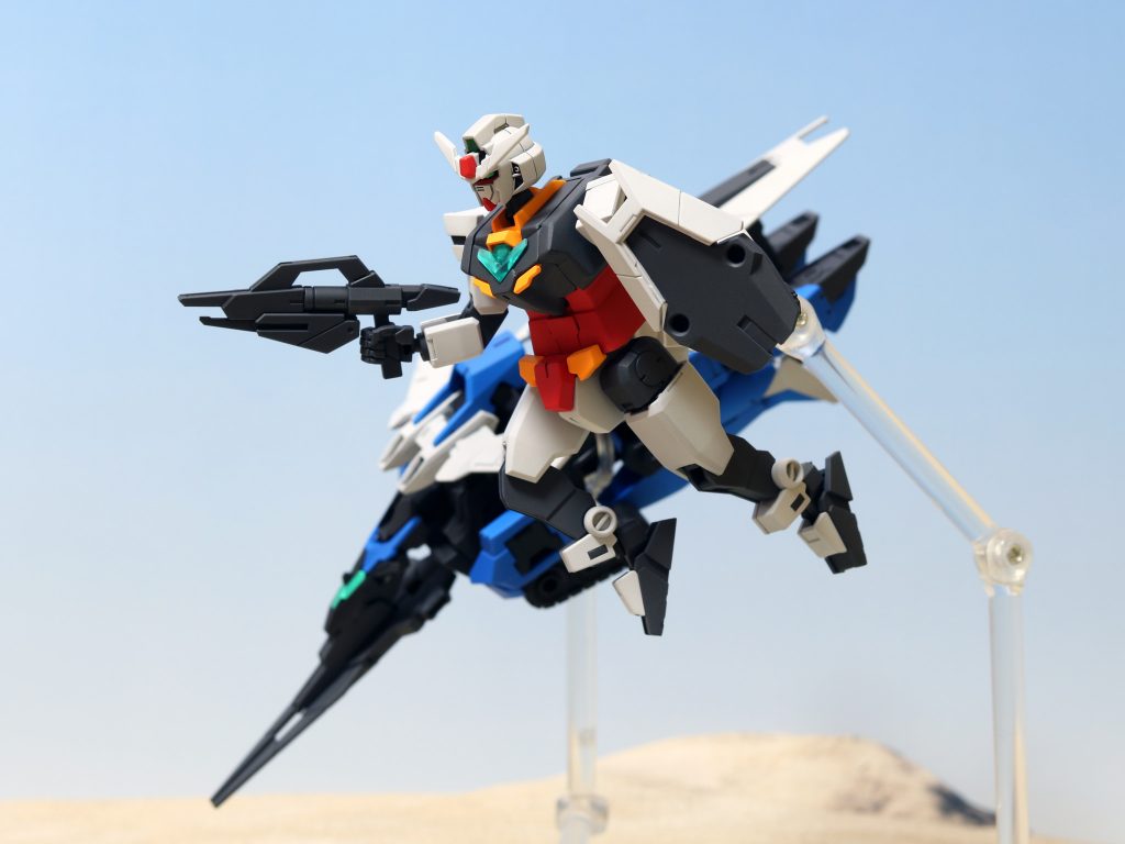 コアコンに参戦します!
コアチェンジ(コアガンダムに装備するオリジナルのアーマー)はみんなやってくるだろうなぁと思い、だったらコアガンダムの中に何か入れてしまえ!って事で、モビルスーツにパイロットが乗り込めるマイクロウォーズとミキシングしてみました。