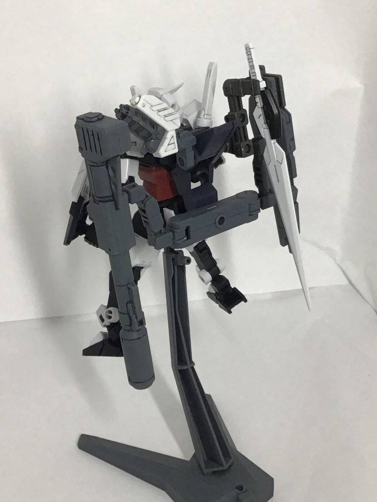 工作した部分が見えるよう後ろから。各種アームはコトブキヤのアームパーツ、クロスボーンガンダム魔王に付属のアームパーツ(だと思われる。何しろジャンクパーツだったのでw)等を使用。