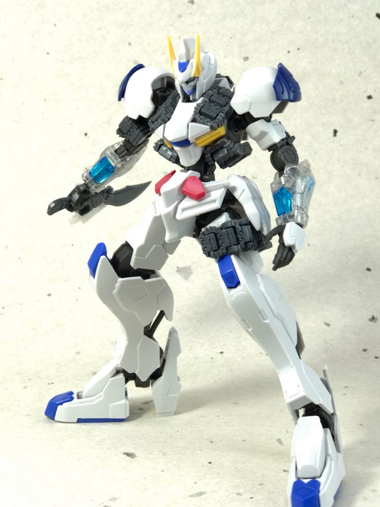 ここからは制作工程です。
塗装前はこんな感じ。
エターナルのコマンドジャケット風のメモリスロットですが、メモリin/outギミックを再現しようとするとどうしても不恰好になるため、思い切ってギミックはオミットしました。
カッコよさ最優先。