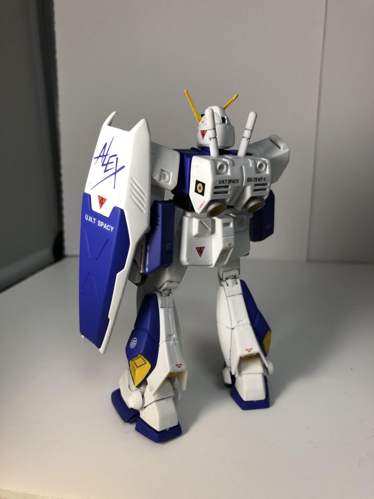 背面

後ろは目立つところが少ない分デカールが映えますね！
バックパックのブースターはシルバーで塗ってます！（シルバーが好きなので笑）