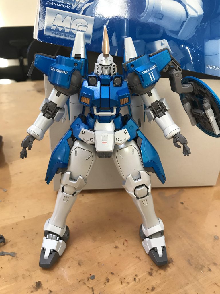 室内灯ではわかりにくいのですが日光だと結構キラキラしてます。