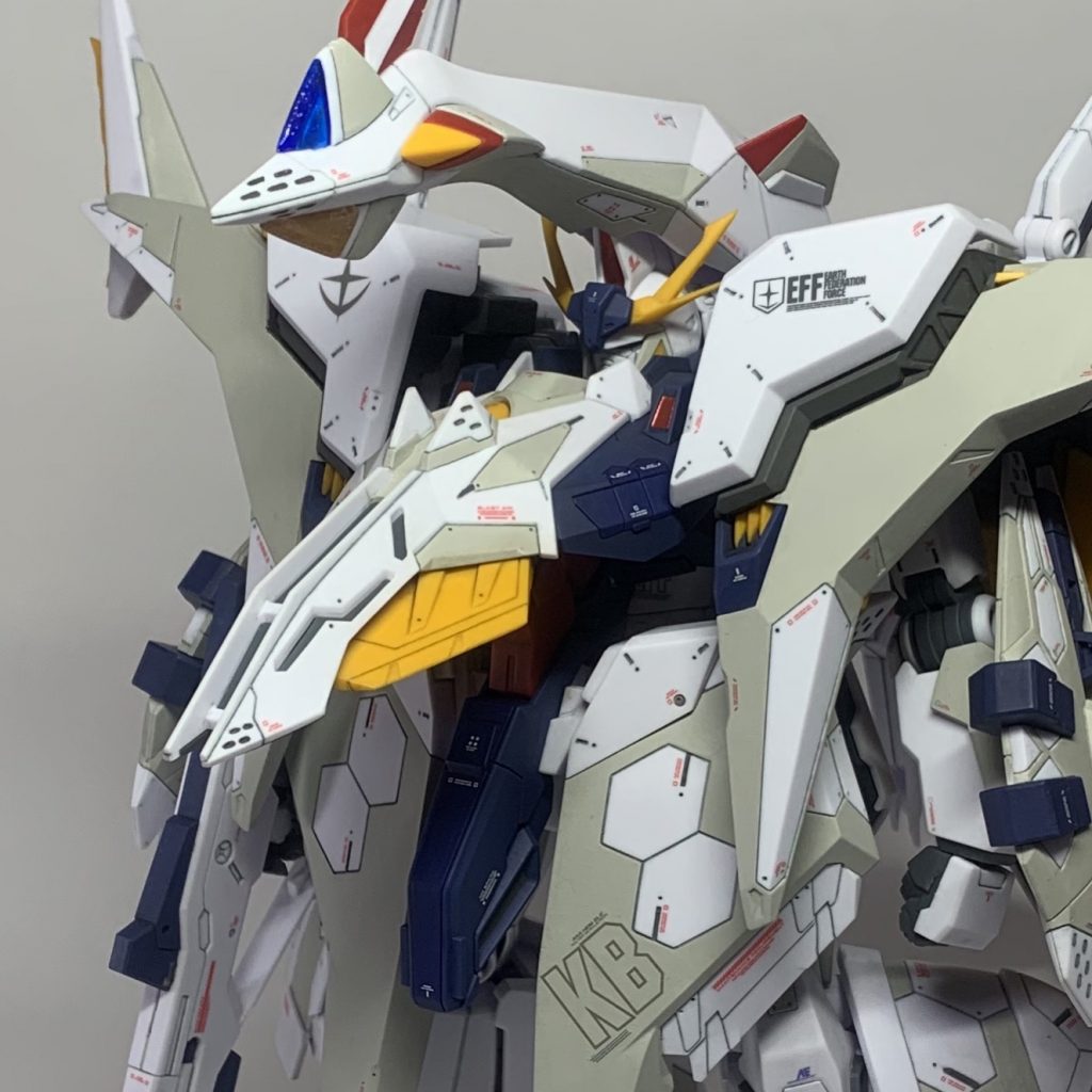 白部分は成型色。グレー部分はファレホ筆塗りです🖌