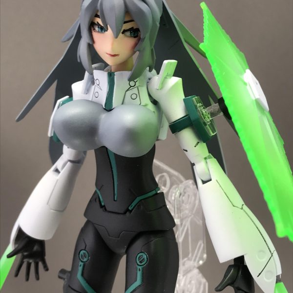 モビルドールメイ　胸部増加装甲