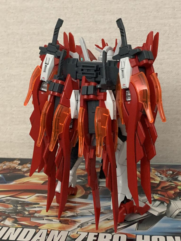 マーズフォーの発展系、高機動近接格闘戦特化を想定しウイングゼロ炎のパーツと組み合わせました