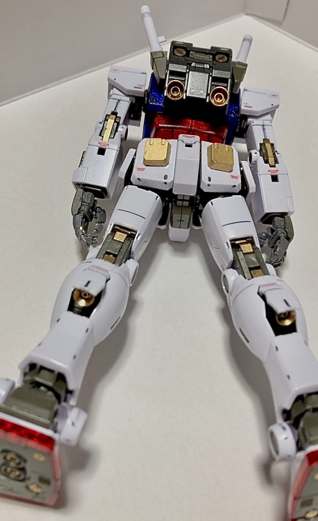 足の裏と関節、バーニアの塗装もちゃんとしました！(^^)