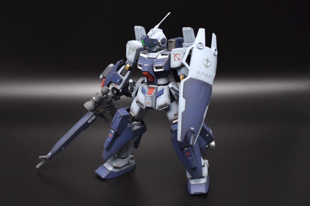 混合装備
アサルト、スナイプ、アーマードパーツを組み合わせた装備。
気に入っている装備ですが、この形態をとると1機分でしか飾れません泣。