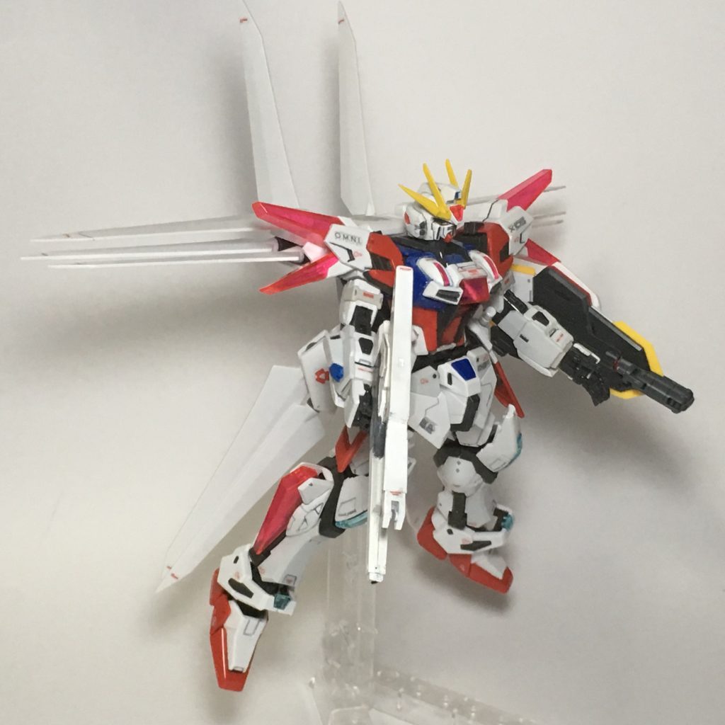 ストライカーパックの面影を感じるフライトフォームで。