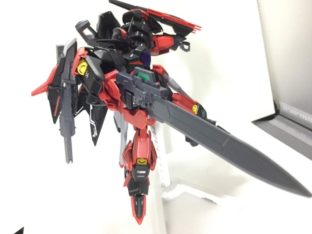 エクシアの「未来を切り開く」ポーズ