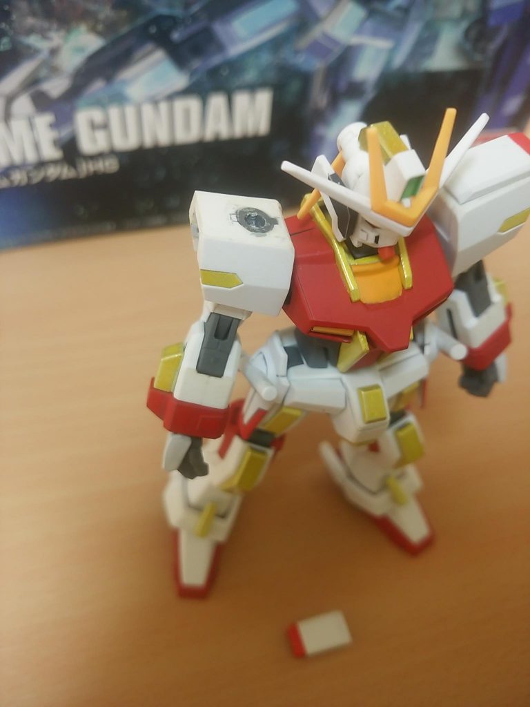 肩にハードポイントを追加(普段は装甲で隠れています)