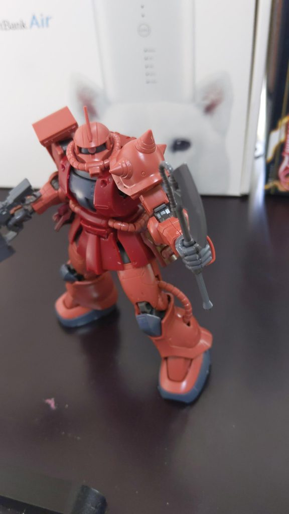 この機体は射撃特化なので近接戦闘が苦手……なんて事はありません。「近づけばこっちの物だ」と油断している敵はヒートホークで手痛い反撃を受けます。