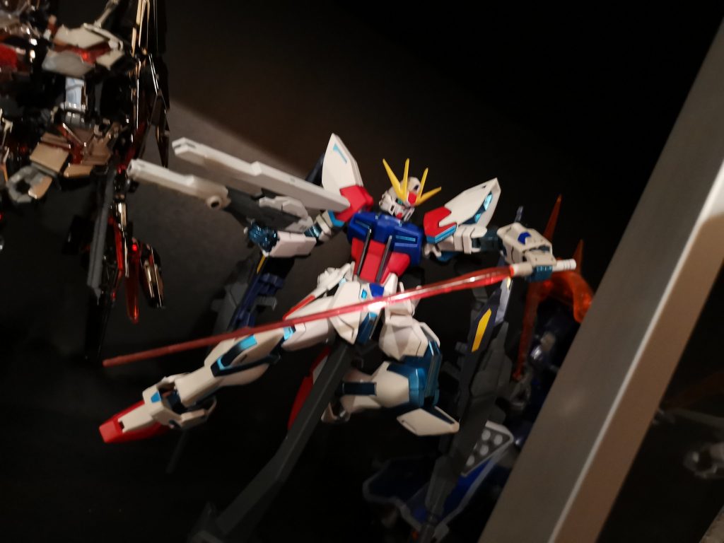 バックパックであるビルドブースターMK.Ⅱはそのままではつかないのでプチ加工しました。