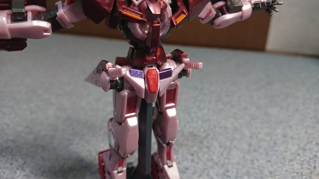 腰のGNブレイドがポロリしやすいのが弱点かな… こればっかりはしょうがない