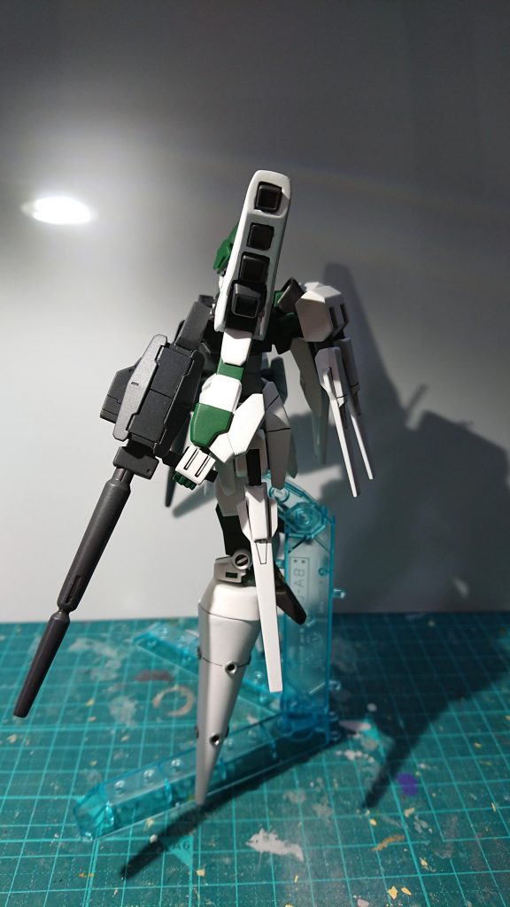 サイド、肩部バーニアでとびまわります