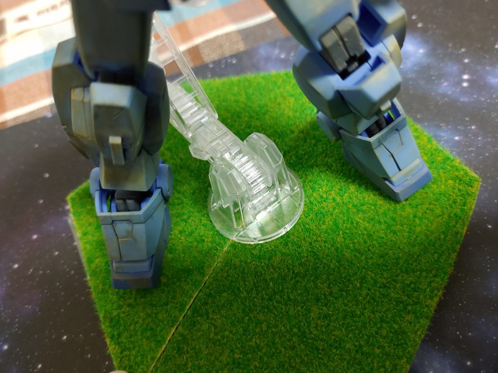 あんま見えてないですが台座は芝生になってます。