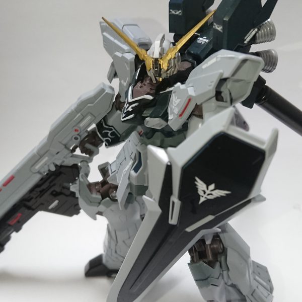 シナンジュスタイン ガンダムヘッド