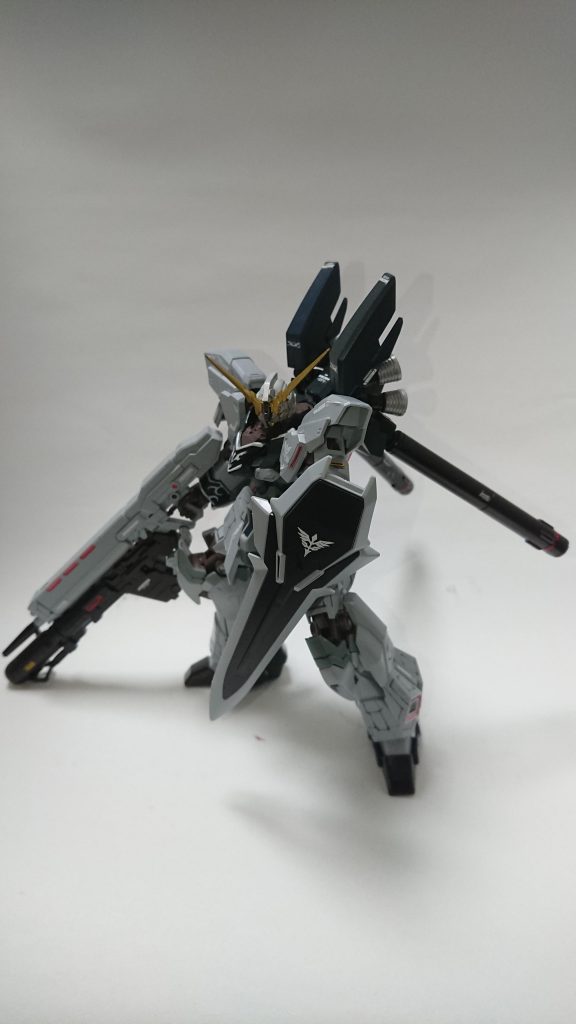 シナンジュスタイン ガンダムヘッド–2枚目/制作者：simon