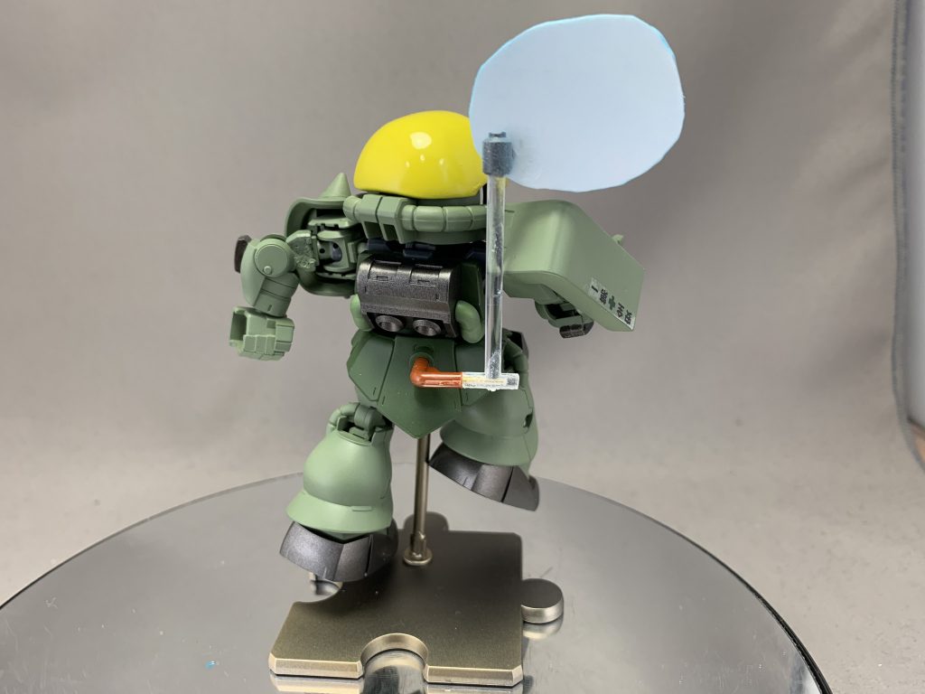 セリフボードケツに差し込んで使用します。セリフはヨシ!だけです。(他の写真のヨシ!とかザク!とかのセリフは画用紙に文字書いた仮のものになります。)