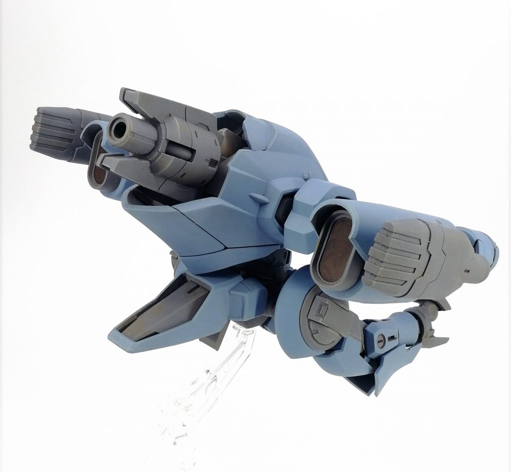 尻尾が水平になるのでなかなか薄く出来てる印象